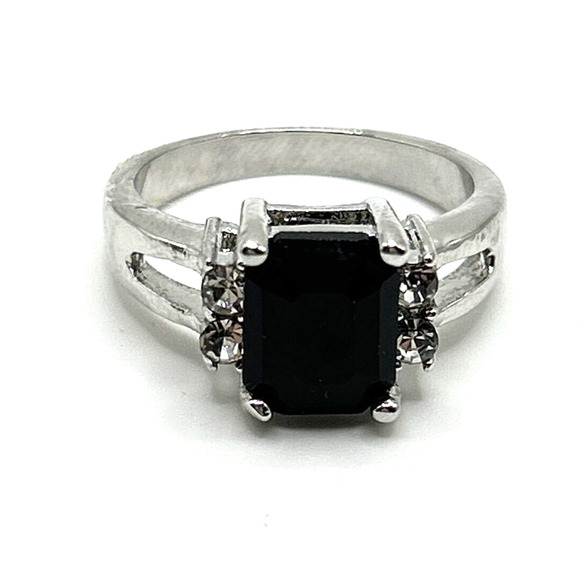 Square Womens 10 Blue Sapphire Cubic Zirconia Silver Plated Fashion Ring NWOT - Picture 1 of 9
